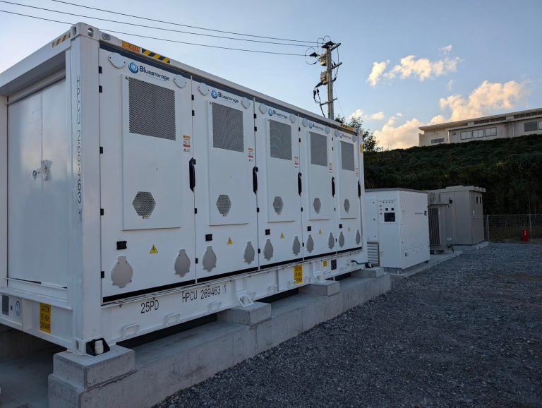 Shizen Connect、系統用蓄電池運用代行の第2号案件として「西鉄自然電力バッテリーハブ飯塚」の運用を開始